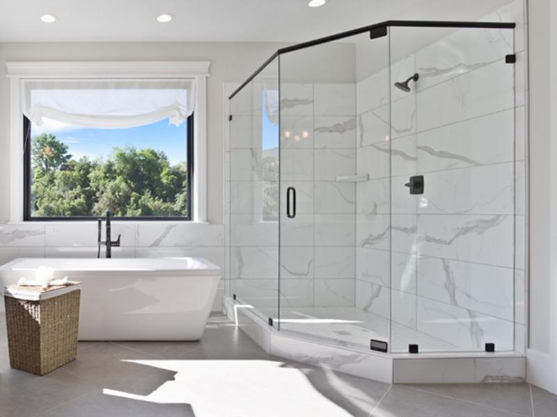 Is It Necessary For A Master Bedroom To Have A Bath Tub?