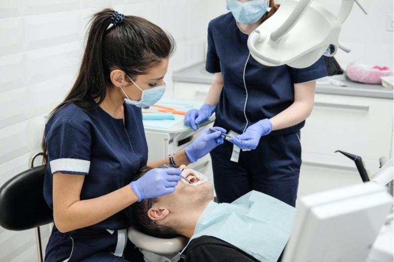 What Are Porcelain Veneers and What Can You Expect from Them?